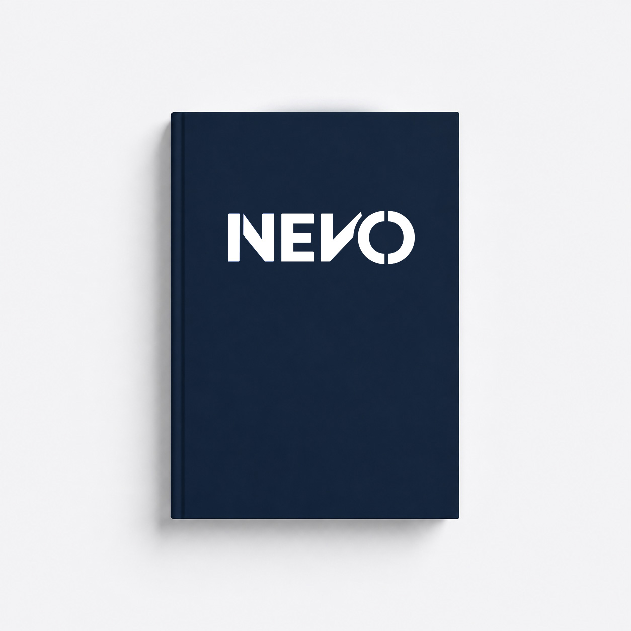 Visualisierung eines dunkelblauen Buchcovers mit weißem NEVO-Schriftzug